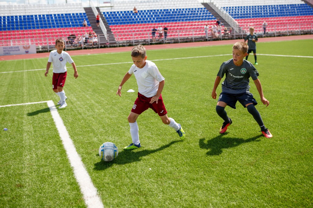 Юные футболисты команд «Землякофф» приняли участие во Всероссийском  турнире «Загрузи себя футболом»