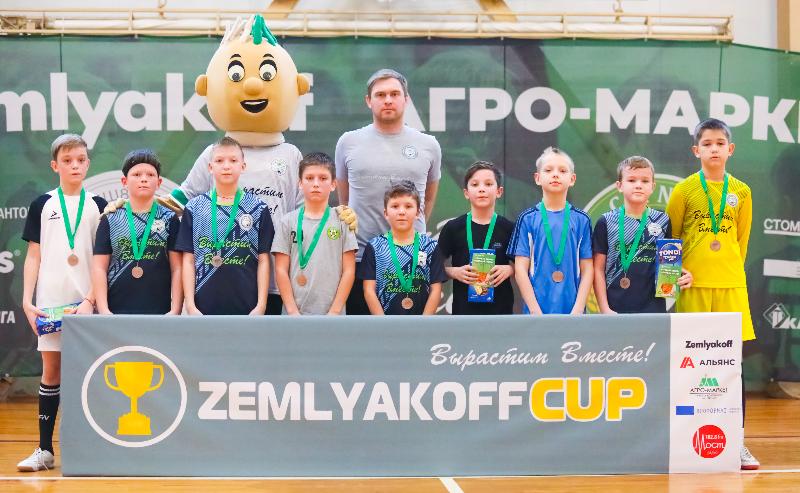 Определены победители и призеры осеннего футбольного турнира "Zemlyakoff CUP"!