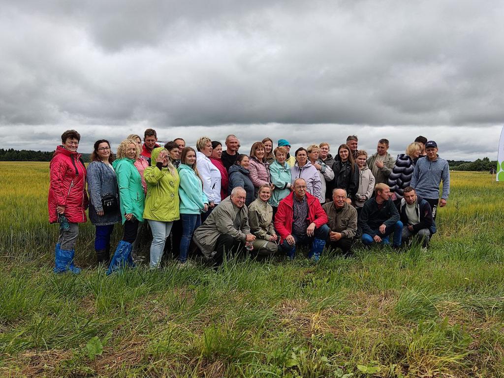  В Вологодской области на полевом семинаре представили комплексные решения для защиты сельхозкультур от ZemlyakoFF